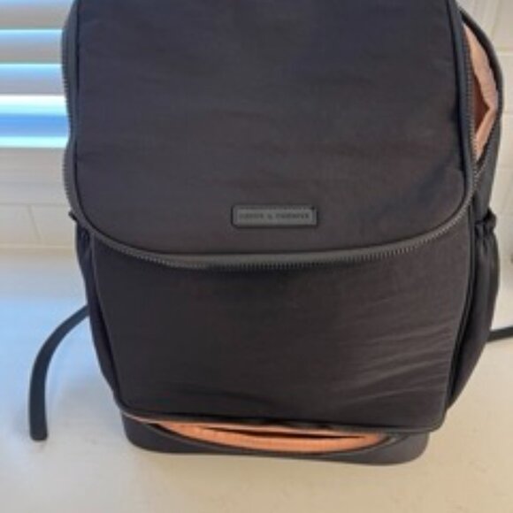 Poppy & Peonies The Summit Backpack Black - Picture 6 of 10